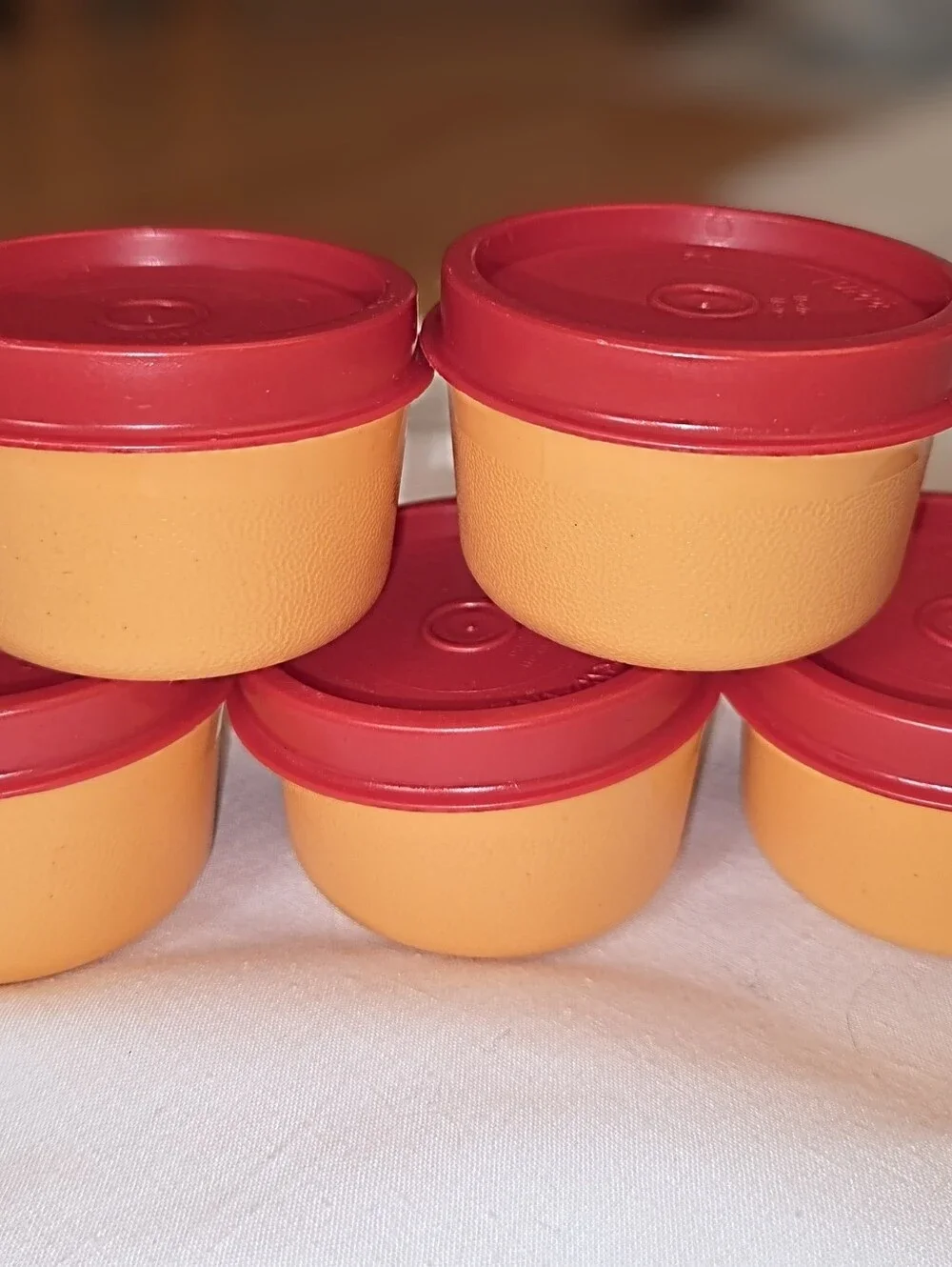 Tupperware NEW Smidget 1oz Pill Dressing 5 Container Set Mini 1463 ORANGE RED